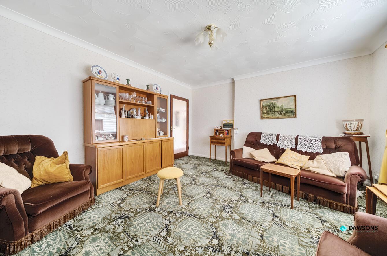 Y Llwyn, Llanelli, SA15 1JT